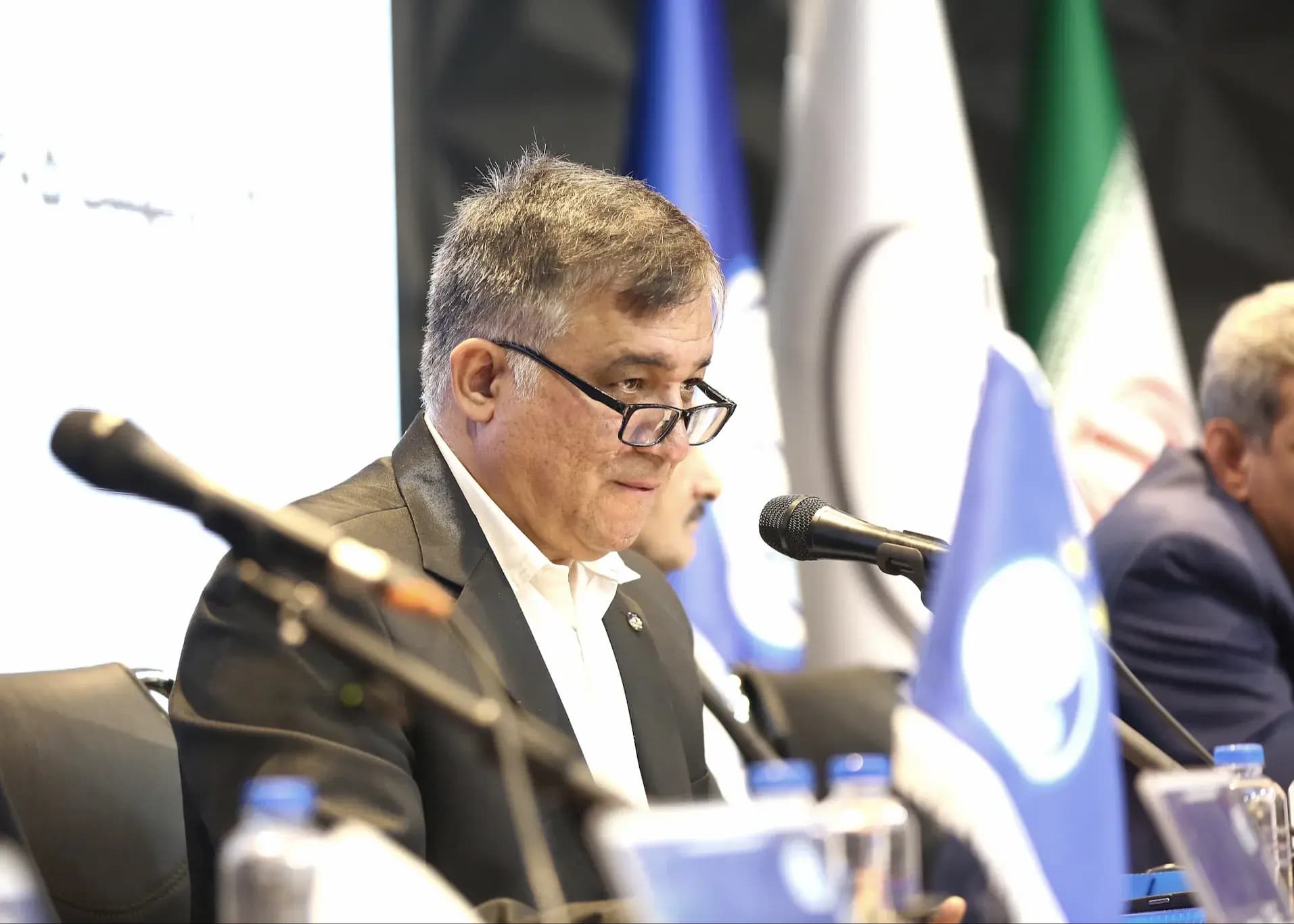 تاجرنیا به سازمان لیگ: کوتاه نمی‌آییم، خسته نمی‌شویم!