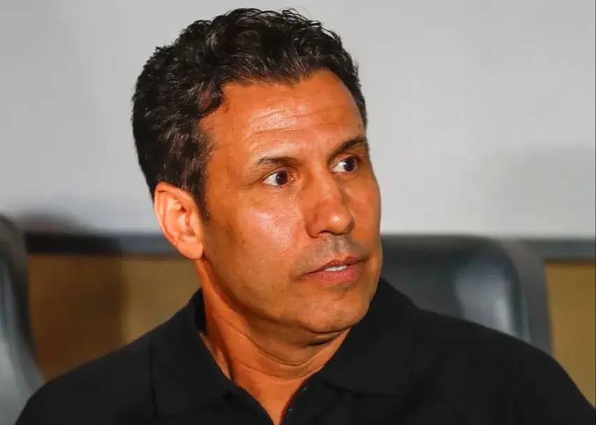 تاخیر پرواز و لغو نشست سرمربی پرسپولیس