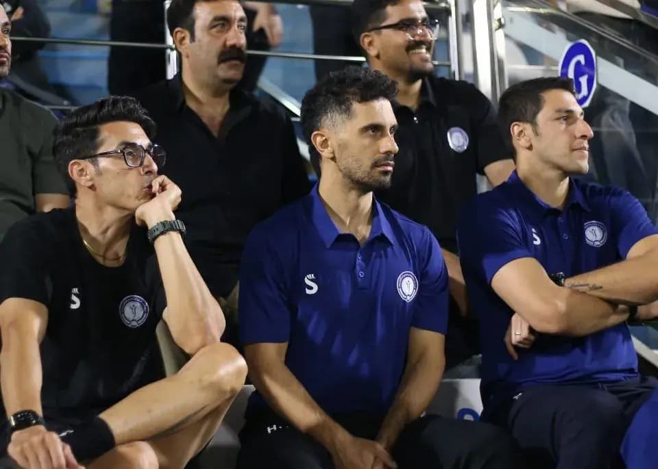 رویت کاپیتان سابق پرسپولیس با پیراهن آبی! 