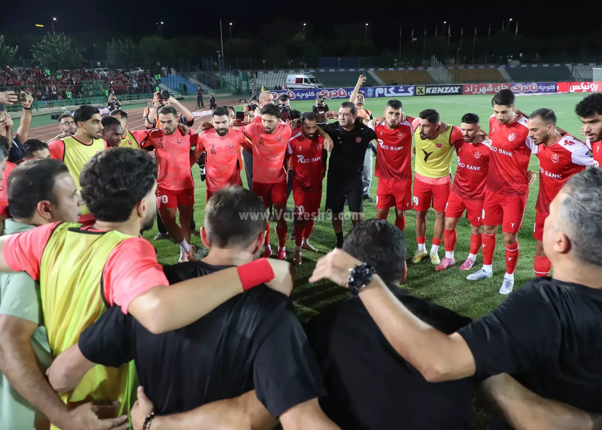 یک پرسپولیسِ نونوار در دربی حاضر شد!