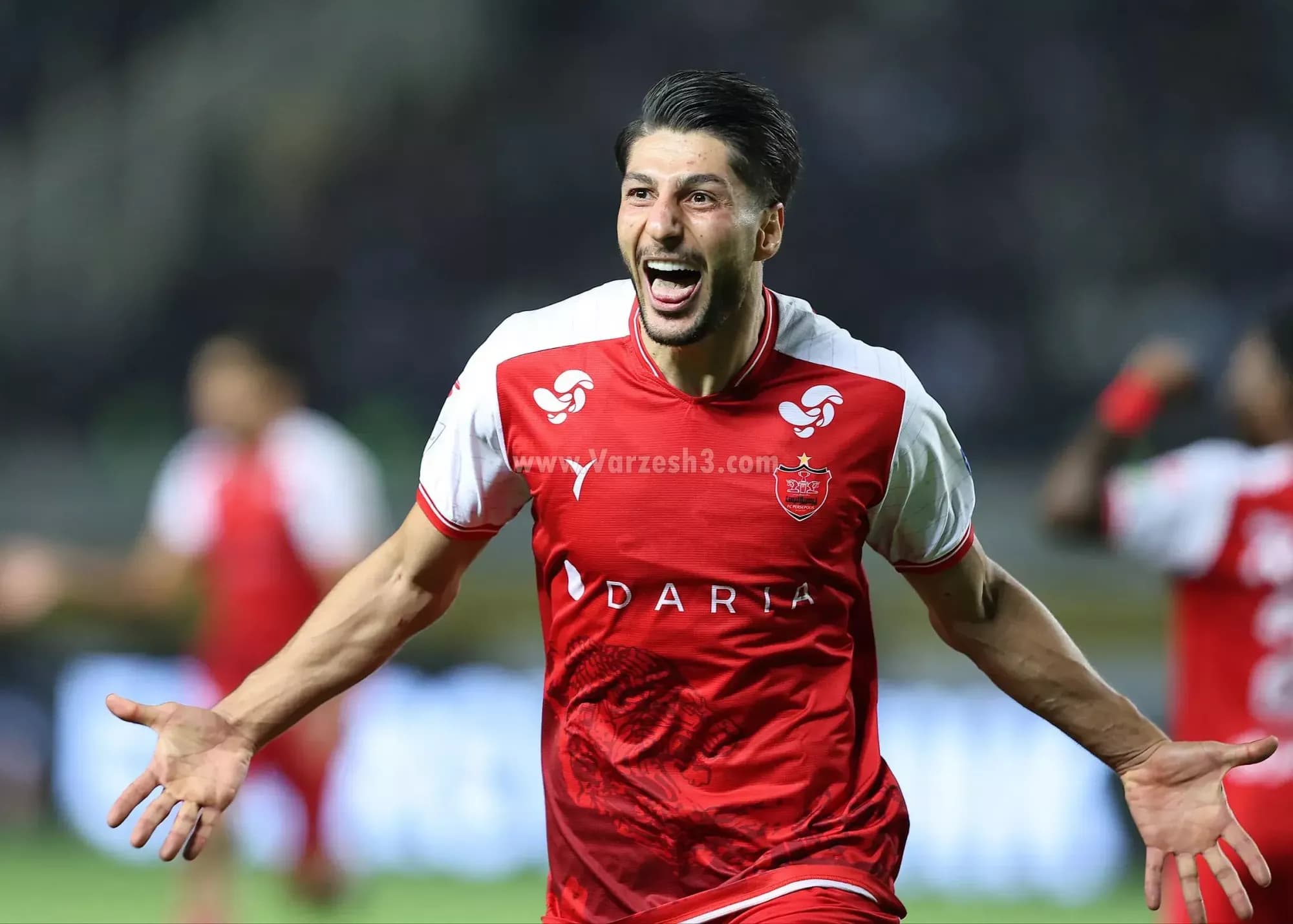کمک داور ناغافل در شادی گل پرسپولیس! (عکس)