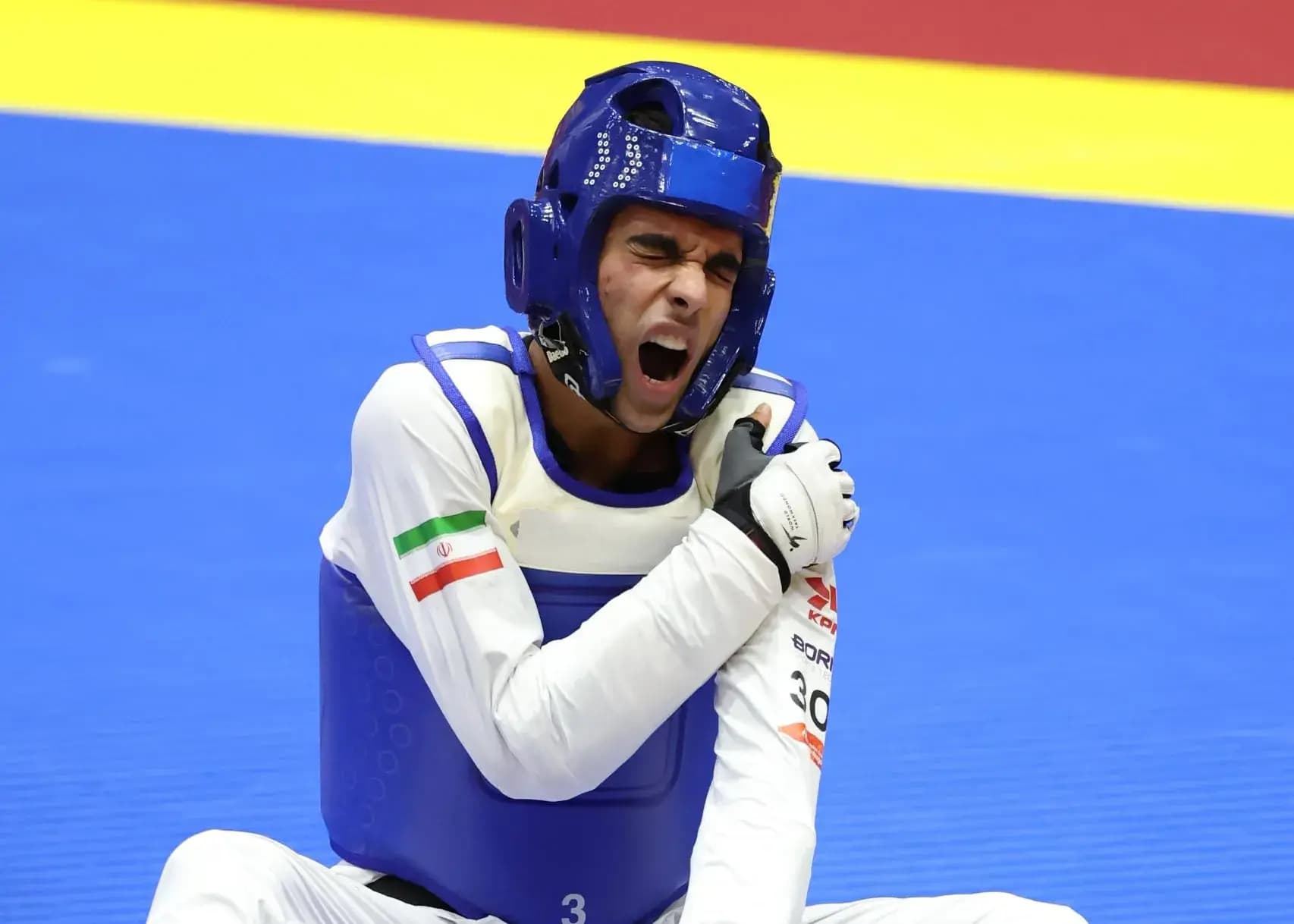 قهرمان تکواندوی جهان حذف شد!